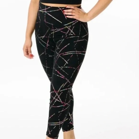 ZYIA Pants - Zyia Active Metallic Foil Abstract Hi-Rise legging 7/8 24" 8-10 Medium Black 2